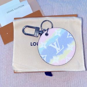 Authentic Louis Vuitton Escale pastel bag charm keychain holder pink NWT limited